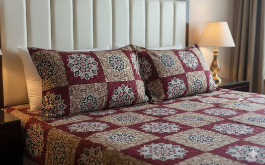 Queen Size Bedsheet With 2 Pillow Covers